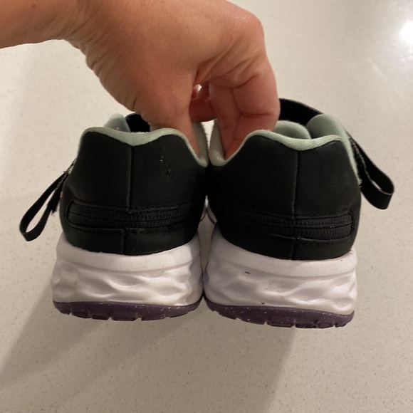 Nike Youth Flyease Adaptive Athletic Shoes Size 3 - Picture 4 of 11